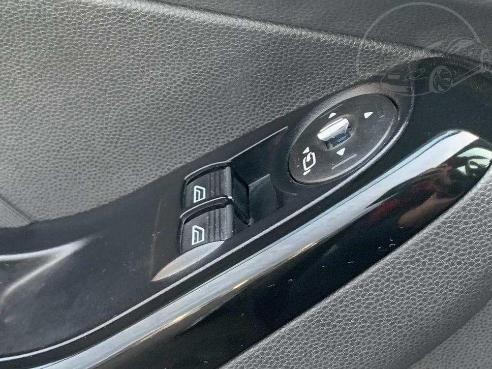 2012 Ford FIESTA - 18