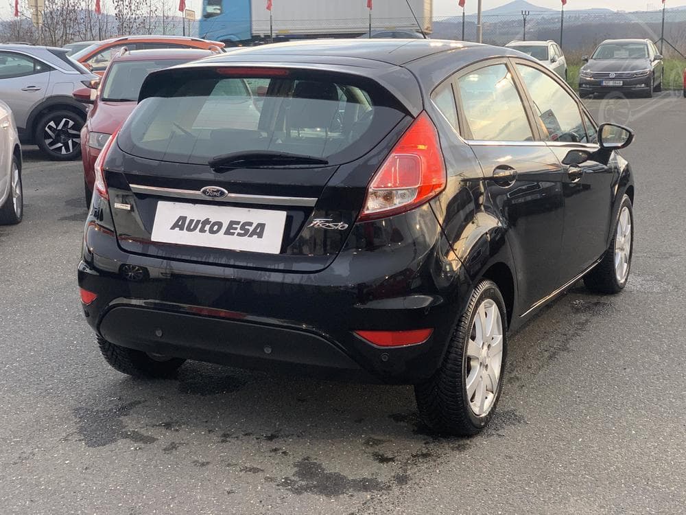 2012 Ford FIESTA - 6