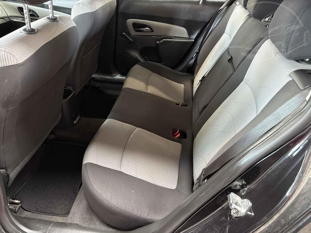 2013 Chevrolet CRUZE - 10