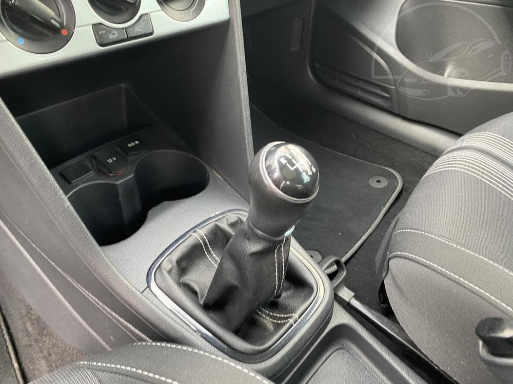 2012 Volkswagen Polo - 15