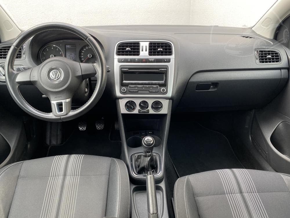 2012 Volkswagen Polo - 8