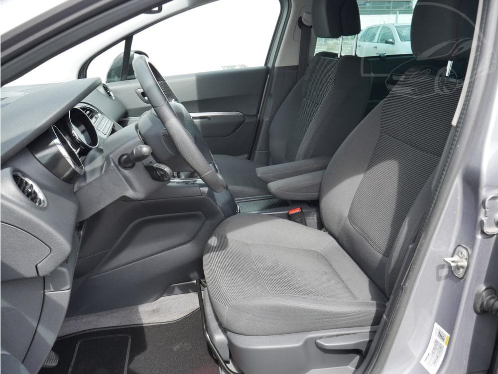 2014 Peugeot 5008 - 25