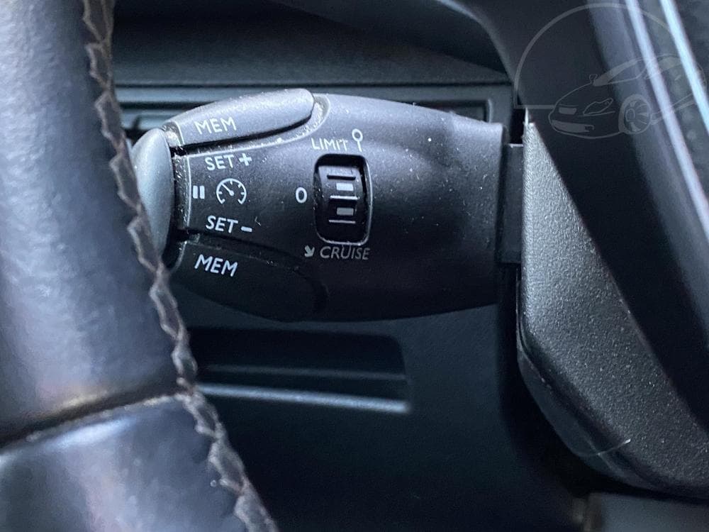 2020 Peugeot 5008 - 13