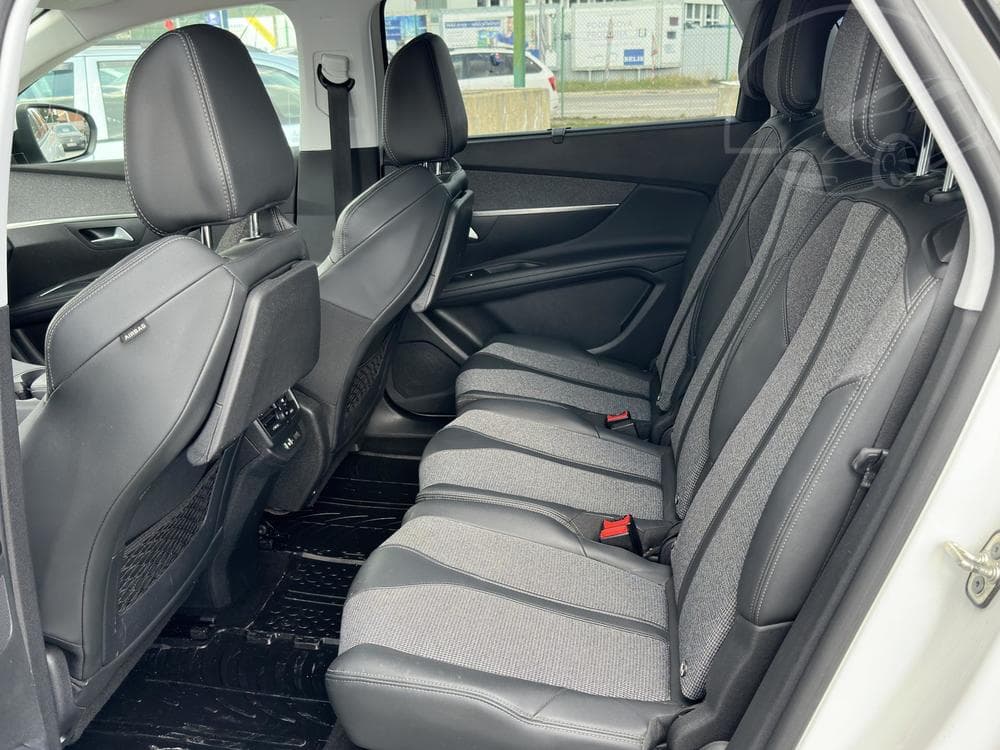 2019 Peugeot 5008 - 11