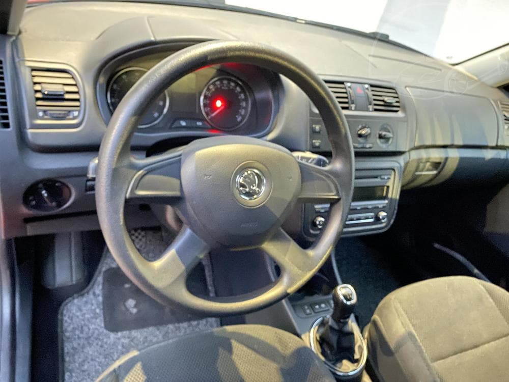 2014 Škoda FABIA - 13