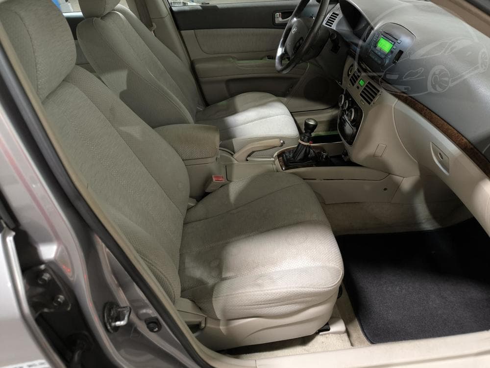 2009 Hyundai SONATA - 12