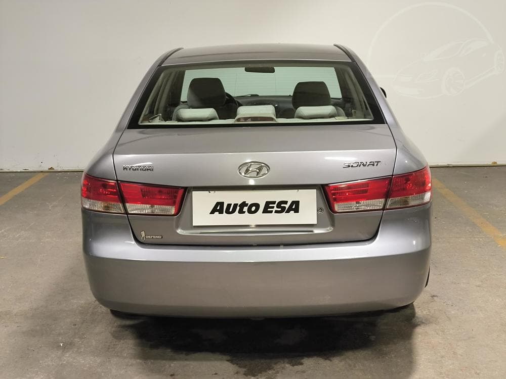 2009 Hyundai SONATA - 5