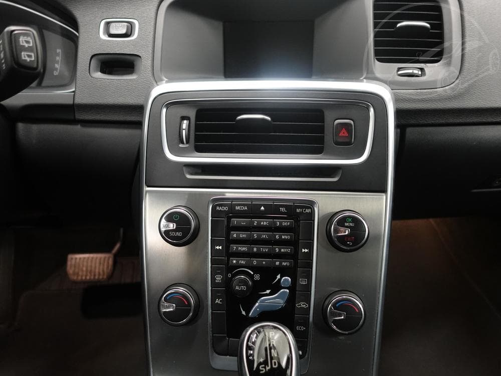 2014 Volvo V60 - 13