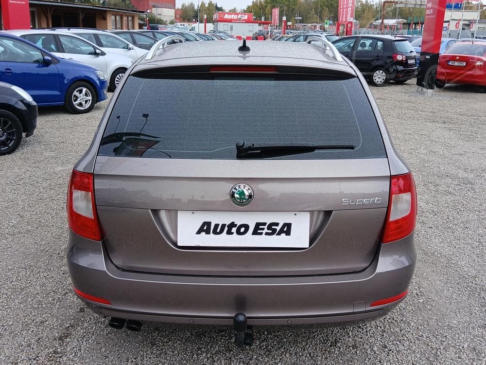 2011 Škoda SUPERB - 5