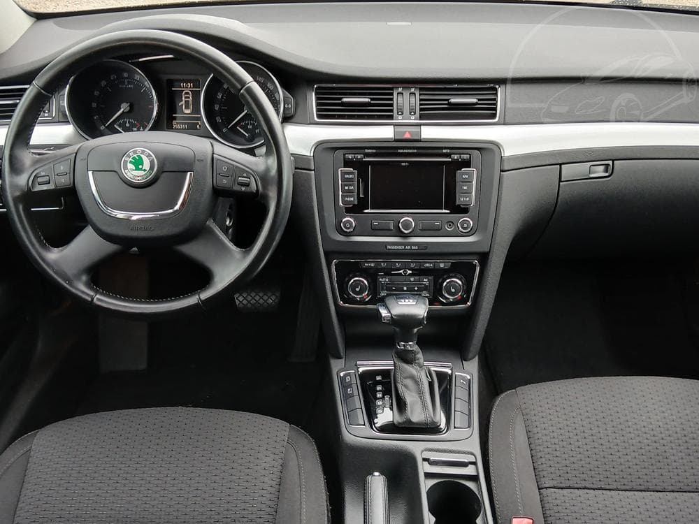 2011 Škoda SUPERB - 8