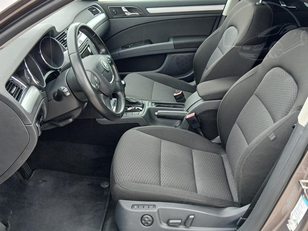 2011 Škoda SUPERB - 9
