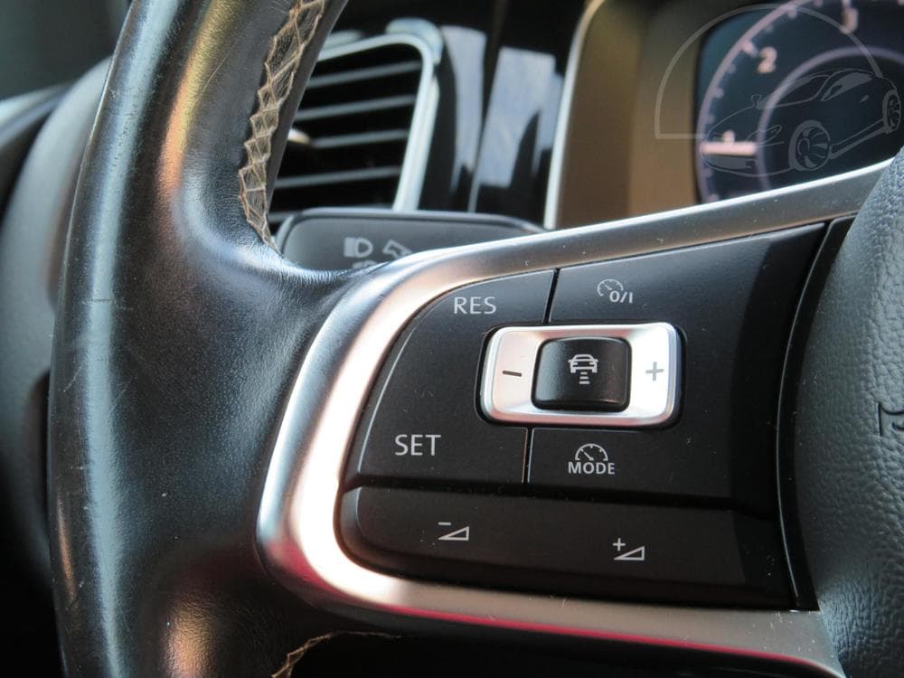 2017 Volkswagen Golf - 16