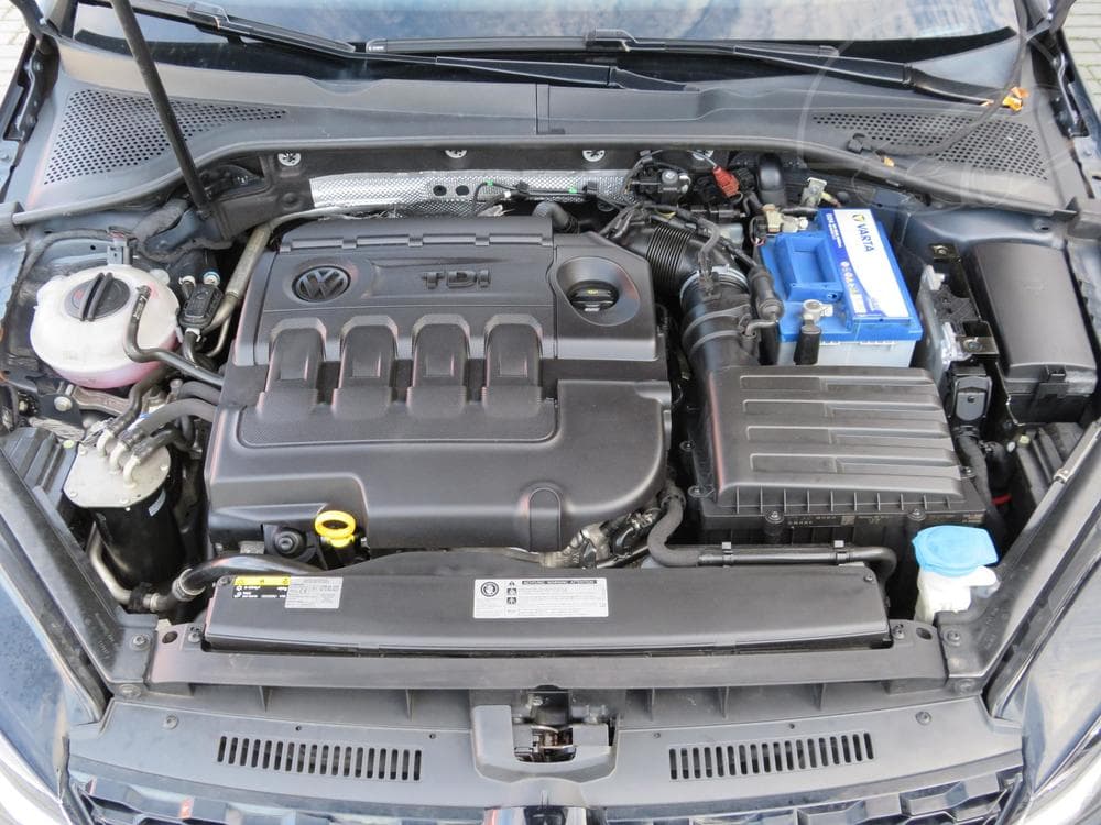 2017 Volkswagen Golf - 7