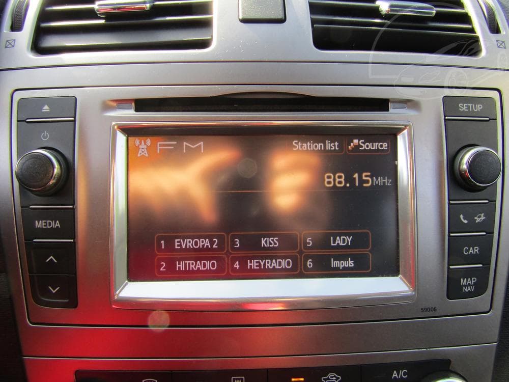 2013 Toyota AVENSIS - 11