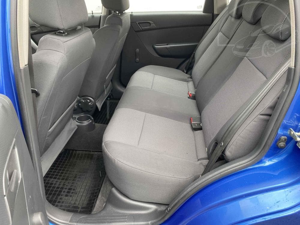 2011 Chevrolet AVEO - 10