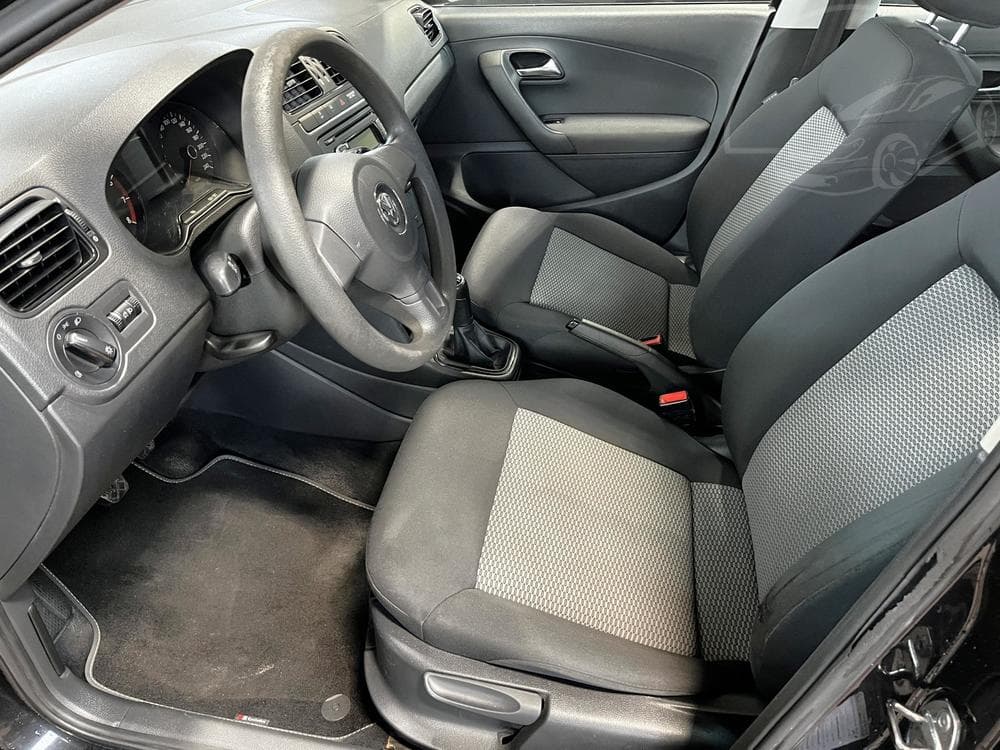 2010 Volkswagen POLO - 33