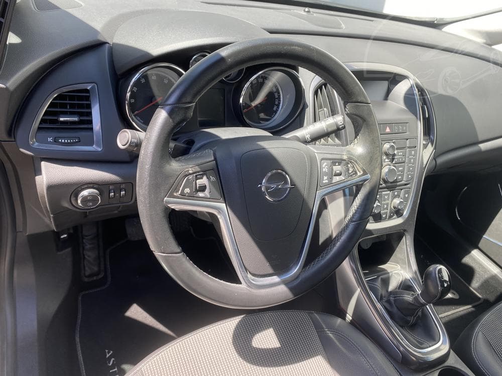 2010 Opel ASTRA - 23