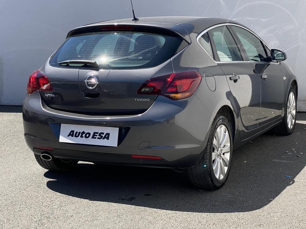 2010 Opel ASTRA - 7
