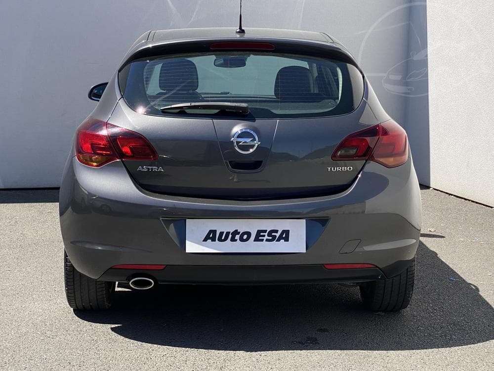 2010 Opel ASTRA - 9