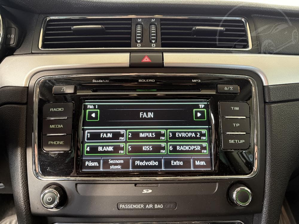 2011 Škoda SUPERB - 21