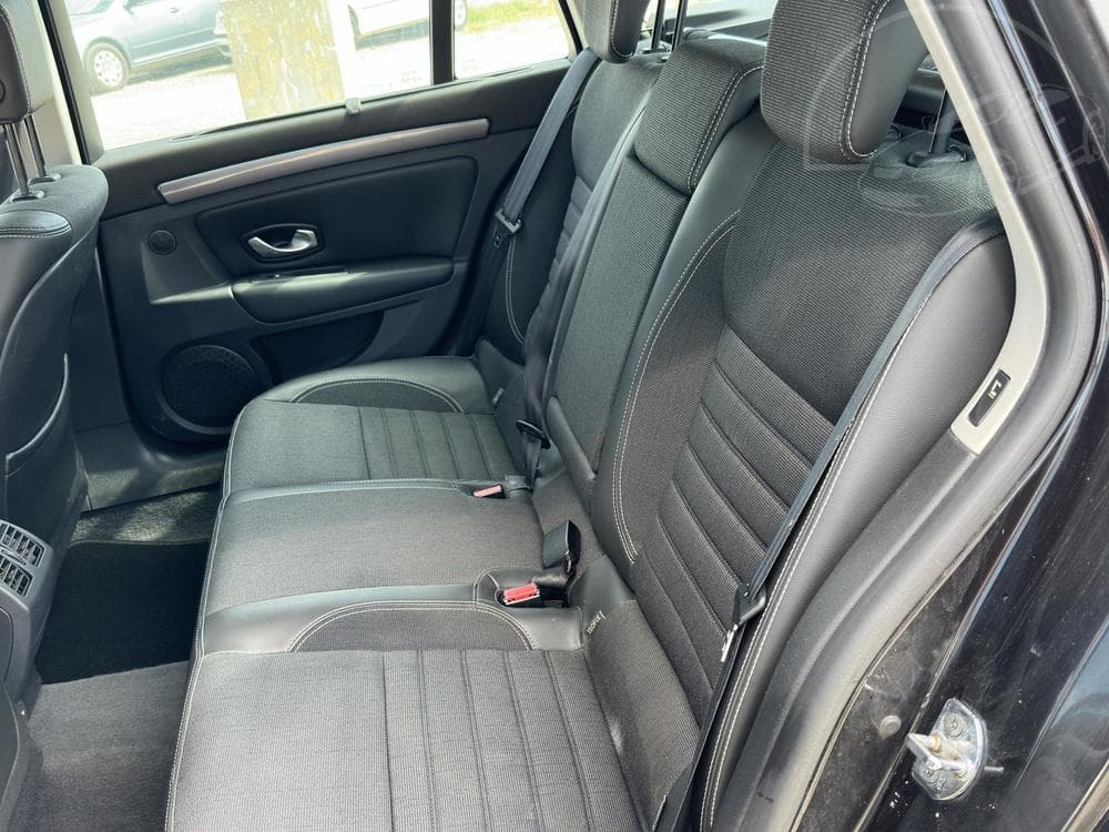 2010 Renault LAGUNA - 37