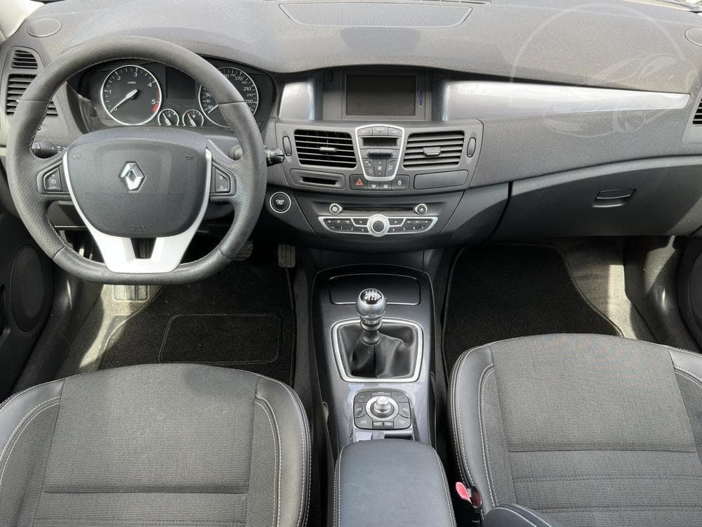 2010 Renault LAGUNA - 29