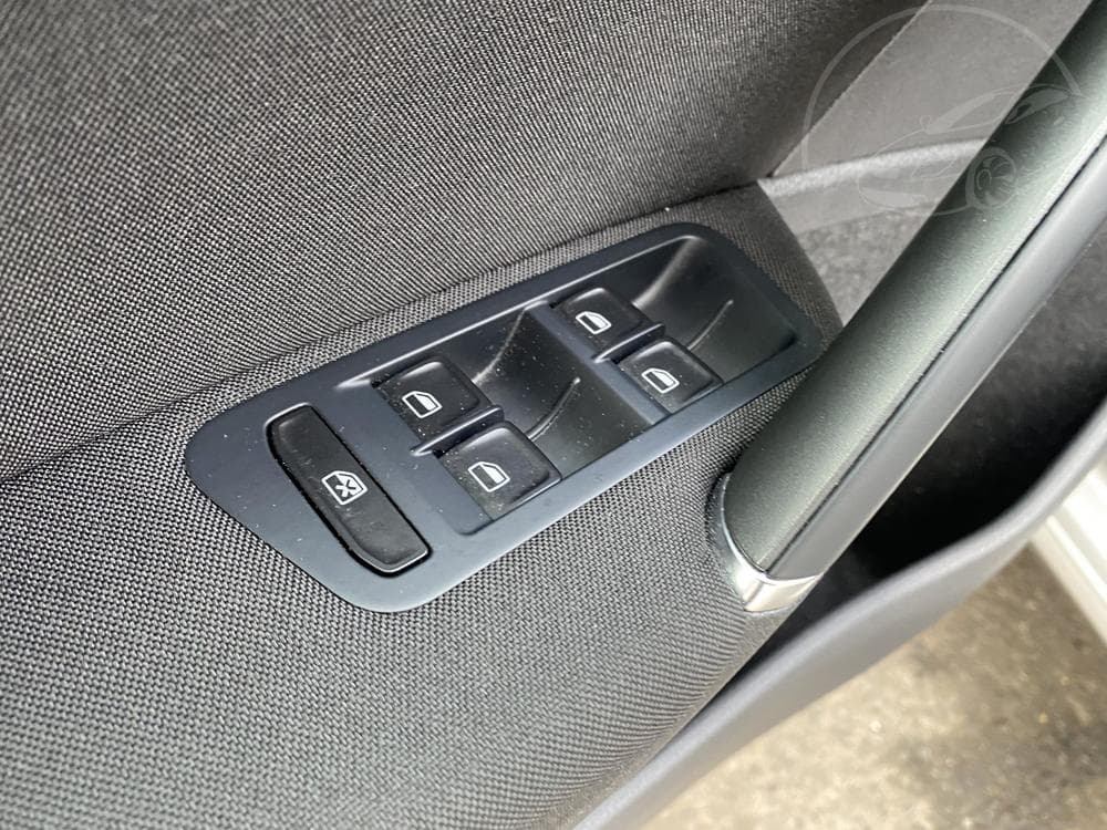 2015 Volkswagen Golf - 13