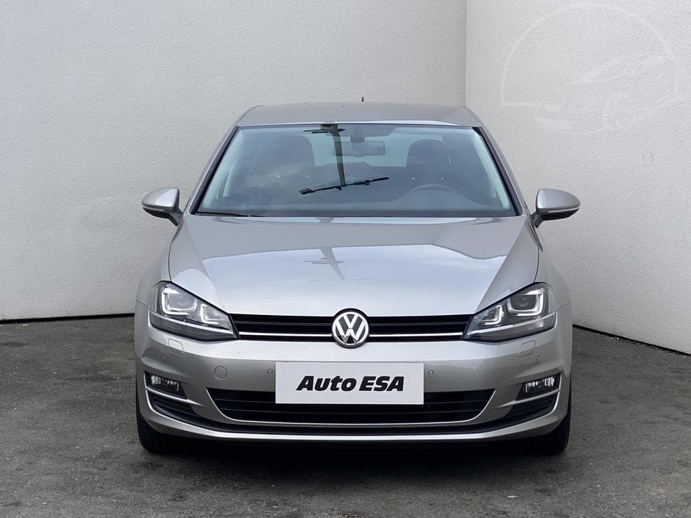 2015 Volkswagen Golf - 2