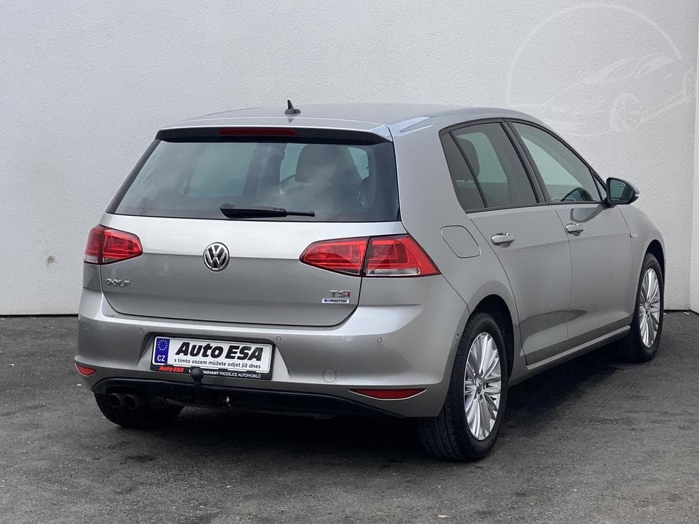 2015 Volkswagen Golf - 4