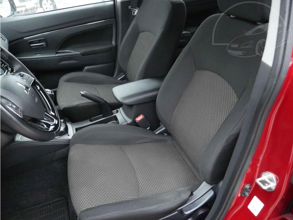 2021 Mitsubishi ASX - 9
