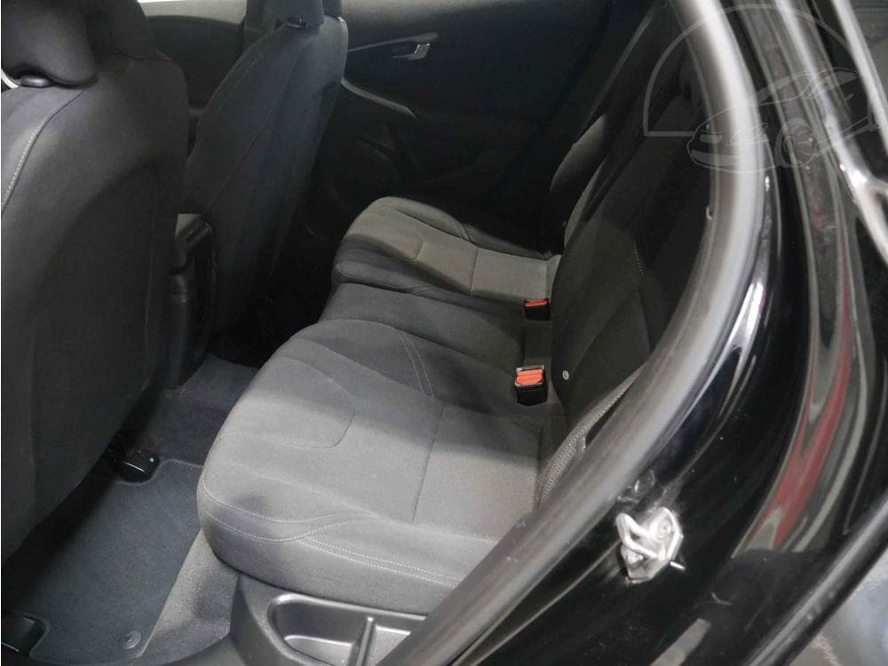 2017 Volvo V40 - 10