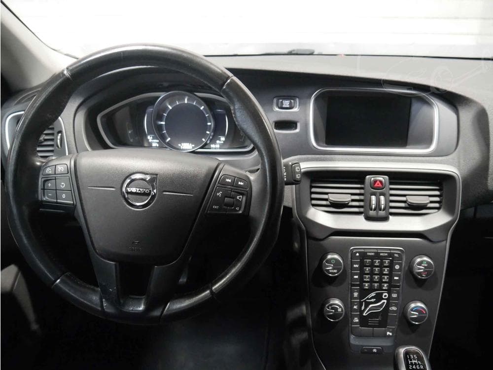 2017 Volvo V40 - 13