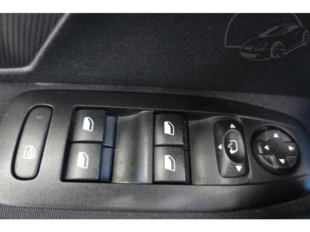 2017 Peugeot 2008 - 14