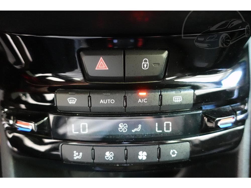 2017 Peugeot 2008 - 17