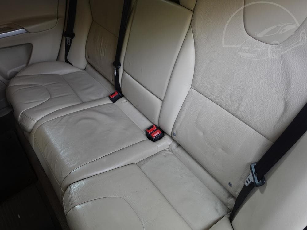 2010 Volvo XC60 - 21