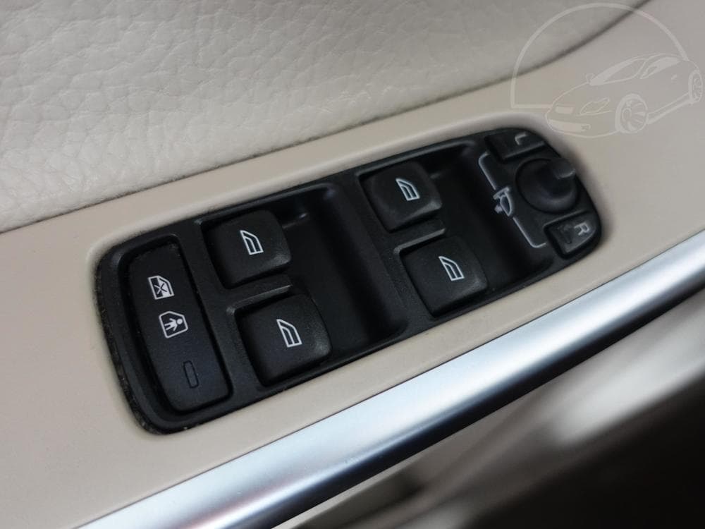2010 Volvo XC60 - 29