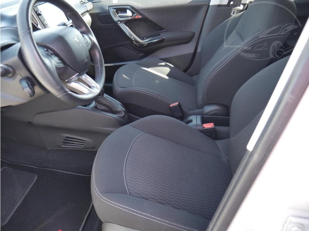 2017 Peugeot 208 - 9
