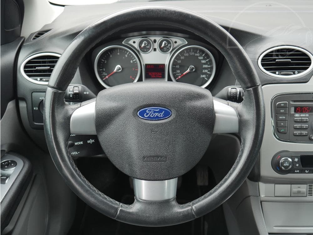 2011 Ford FOCUS - 11