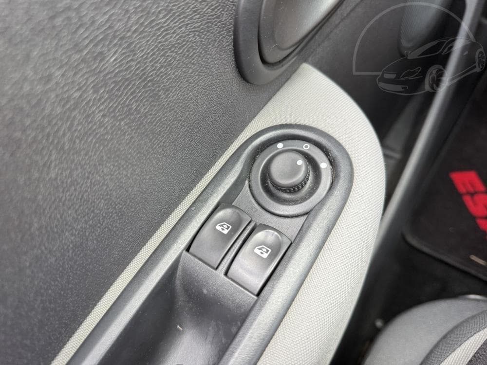 2009 Renault CLIO - 31