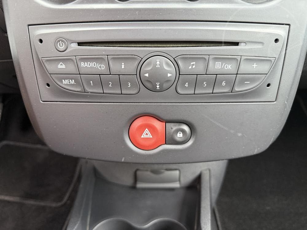2009 Renault CLIO - 40