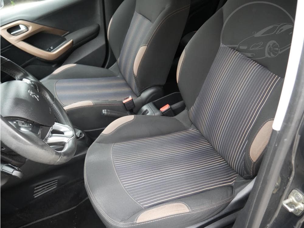 2013 Peugeot 208 - 9