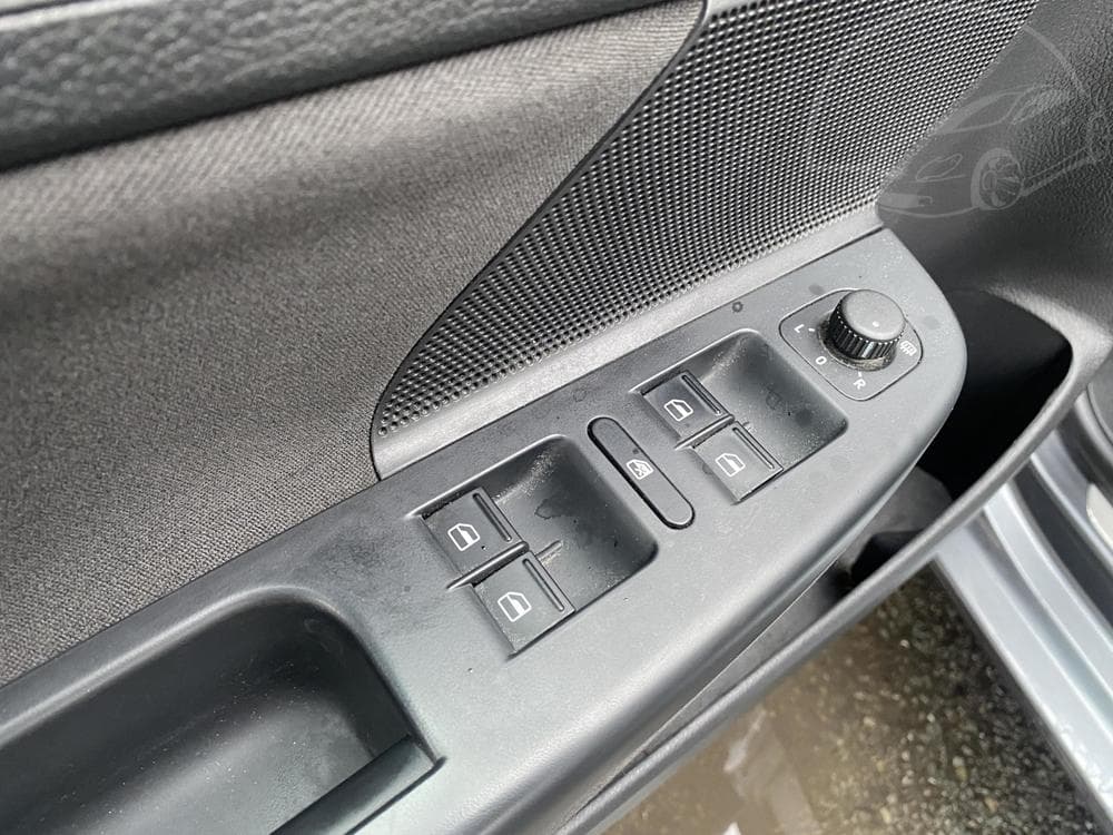 2012 Volkswagen GOLF - 13