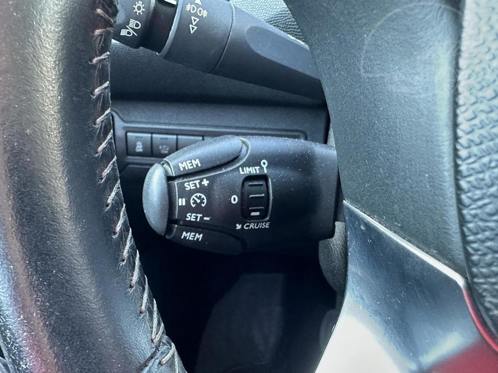 2017 Peugeot 308 - 18