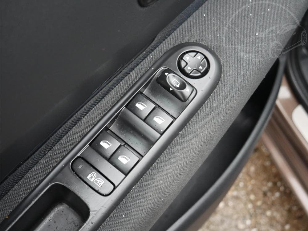 2015 Peugeot 5008 - 17