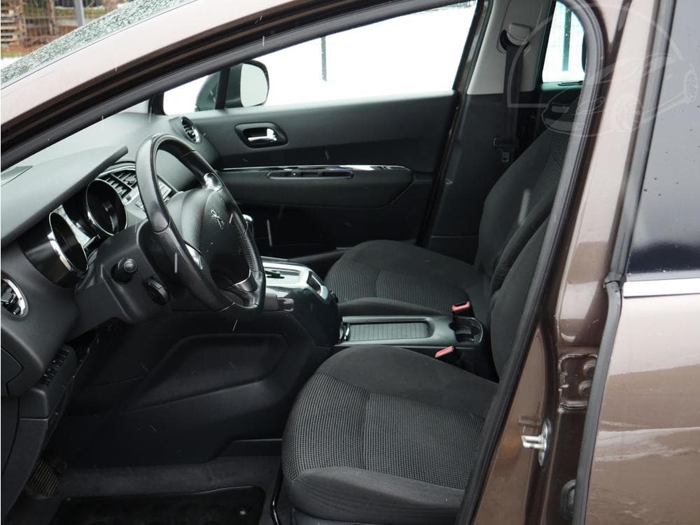 2015 Peugeot 5008 - 9