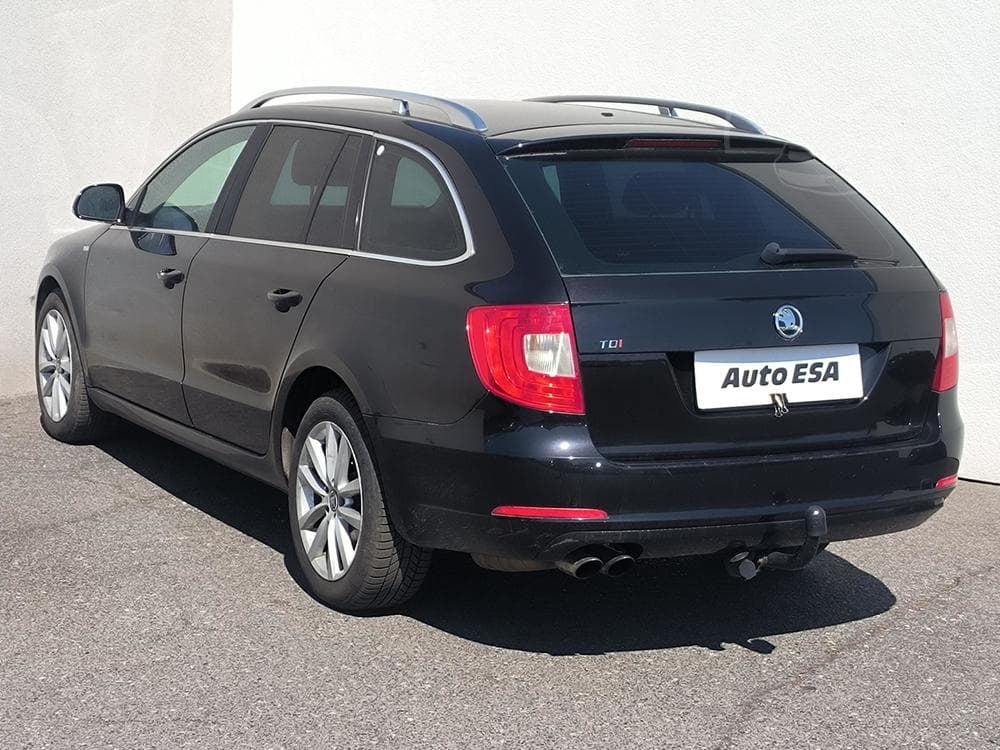 2011 Škoda SUPERB - 6