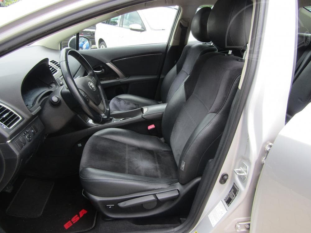 2013 Toyota AVENSIS - 9