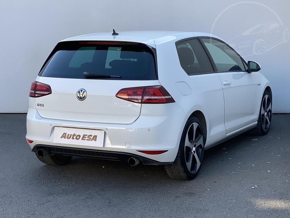 2016 Volkswagen GOLF - 13