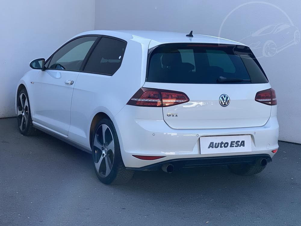 2016 Volkswagen GOLF - 21