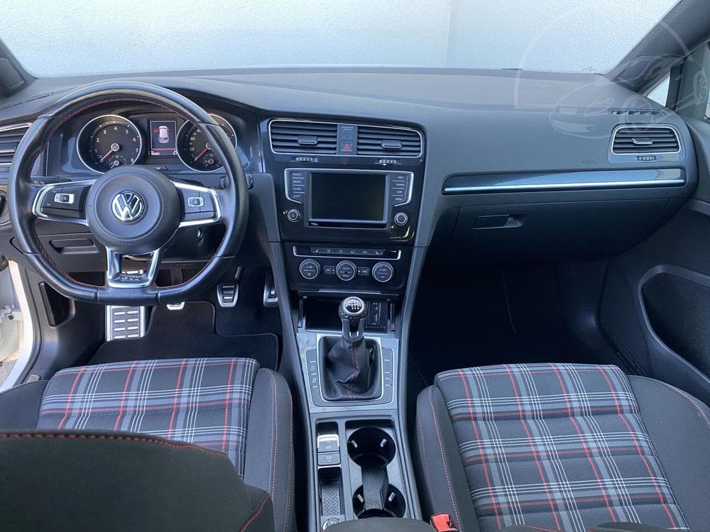 2016 Volkswagen GOLF - 29